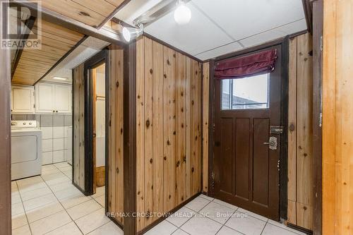 27 Riverview Heights, Toronto, ON - Indoor Photo Showing Laundry Room