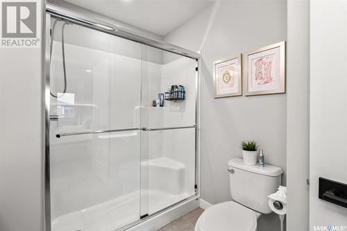 234 Dubois Crescent, Saskatoon, SK - Indoor Photo Showing Bathroom