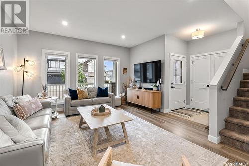 234 Dubois Crescent, Saskatoon, SK - Indoor Photo Showing Living Room