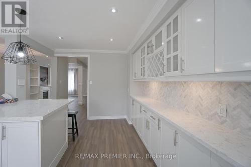 4661 Founders Walk, Mississauga, ON - Indoor Photo Showing Kitchen