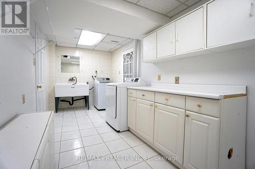 4661 Founders Walk, Mississauga, ON - Indoor Photo Showing Laundry Room