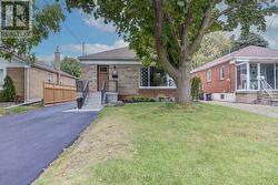 32 LYNNFORD DRIVE  Toronto, ON M9B 1H7