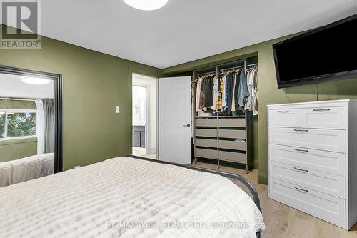 129 Mallard Crescent, Waterloo, ON - Indoor Photo Showing Bedroom