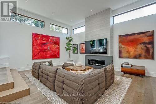 1250 Braeside Drive, Oakville (1011 - Mo Morrison), ON - Indoor Photo Showing Living Room With Fireplace