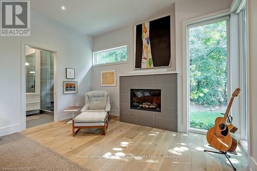 1250 Braeside Drive, Oakville (1011 - Mo Morrison), ON - Indoor With Fireplace