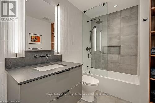 1250 Braeside Drive, Oakville (1011 - Mo Morrison), ON - Indoor Photo Showing Bathroom