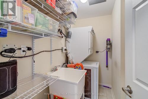 414 - 15450 Yonge Street, Aurora, ON - Indoor Photo Showing Laundry Room