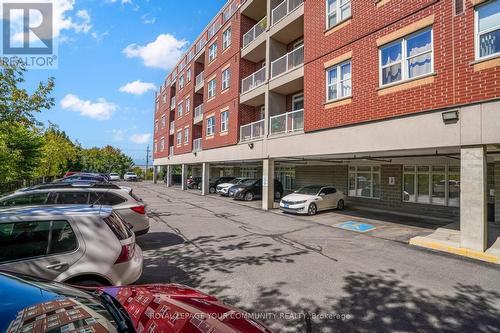 414 - 15450 Yonge Street, Aurora, ON - Outdoor