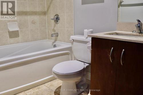 404 - 21 Scollard Street, Toronto, ON - Indoor Photo Showing Bathroom