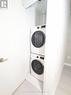 409 - 195 Mccaul Street, Toronto, ON  - Indoor Photo Showing Laundry Room 