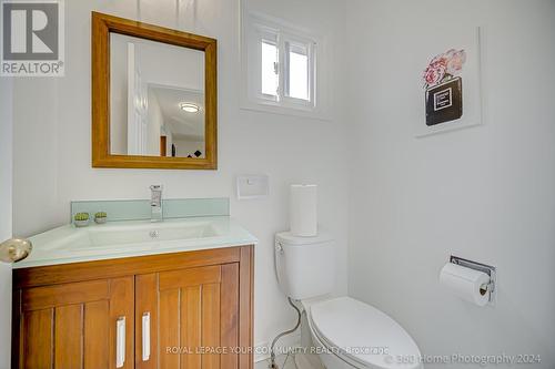 53 Marsh Street, Richmond Hill, ON - Indoor Photo Showing Bathroom