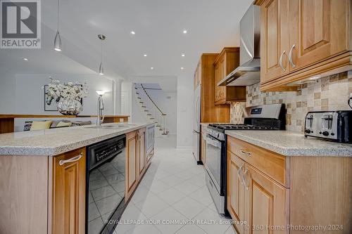 53 Marsh Street, Richmond Hill, ON - Indoor Photo Showing Kitchen