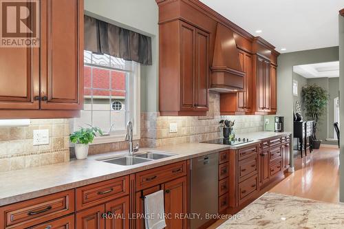 35 Diana Drive, Niagara-On-The-Lake, ON - Indoor Photo Showing Kitchen With Double Sink