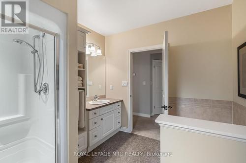 35 Diana Drive, Niagara-On-The-Lake, ON - Indoor Photo Showing Bathroom