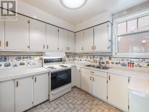 2 Wells Hill Avenue, Toronto, ON - Indoor Photo Showing Kitchen With Double Sink