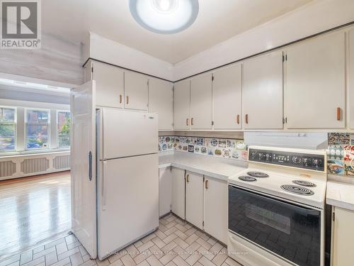 2 Wells Hill Avenue, Toronto, ON - Indoor Photo Showing Kitchen