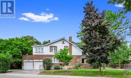 2 Wells Hill Avenue, Toronto, ON - Outdoor