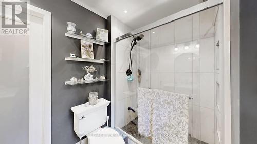 18671 Leslie Street, East Gwillimbury, ON - Indoor Photo Showing Bathroom