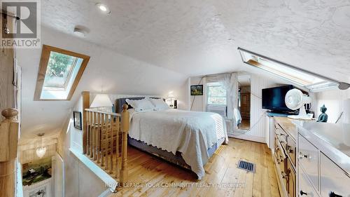 18671 Leslie Street, East Gwillimbury, ON - Indoor Photo Showing Bedroom