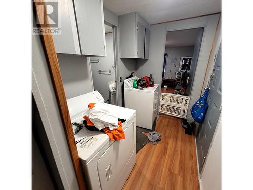 31 770 N 11Th Avenue, Williams Lake, BC - Indoor Photo Showing Laundry Room