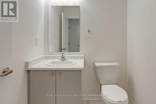 16 - 40 Zinfandel Drive, Hamilton, ON - Indoor Photo Showing Bathroom