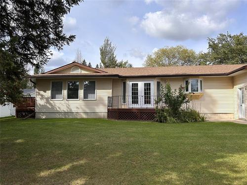 221 Broadway Avenue, Killarney, MB - Outdoor