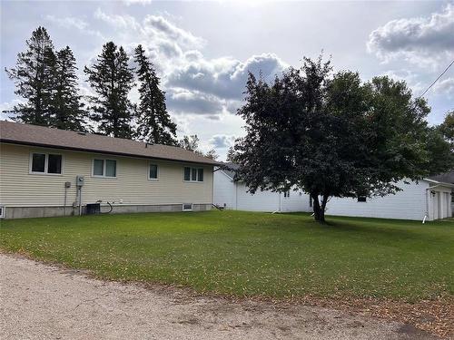 221 Broadway Avenue, Killarney, MB - Outdoor