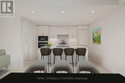 612 - 1 Strathgowan Avenue, Toronto, ON - Indoor Photo Showing Kitchen