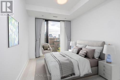 612 - 1 Strathgowan Avenue, Toronto, ON - Indoor Photo Showing Bedroom