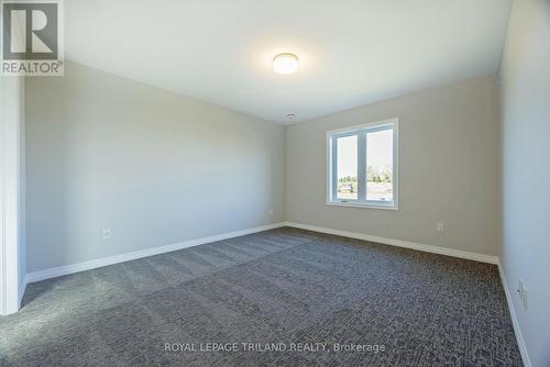 10 Silverleaf Path, St. Thomas, ON - Indoor Photo Showing Other Room