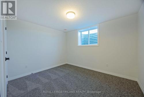 10 Silverleaf Path, St. Thomas, ON - Indoor Photo Showing Other Room