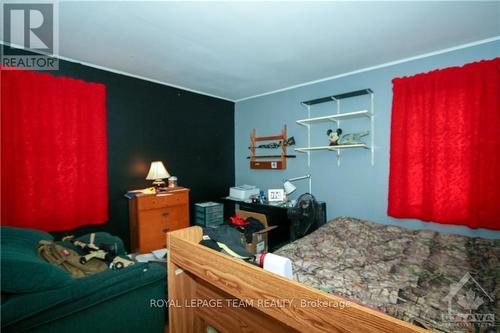 9 Cockburn Street, North Stormont, ON - Indoor Photo Showing Other Room