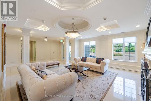 206 - 2300 Upper Middle Road, Oakville, ON - Indoor Photo Showing Living Room