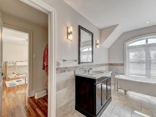 Salle de bains - 3885 Rue Leningrad, Brossard, QC - Indoor Photo Showing Bathroom