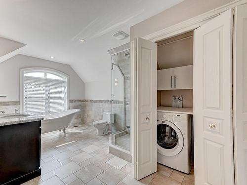 Salle de bains - 3885 Rue Leningrad, Brossard, QC - Indoor Photo Showing Laundry Room