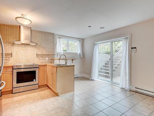 Cuisine - 3885 Rue Leningrad, Brossard, QC - Indoor Photo Showing Kitchen