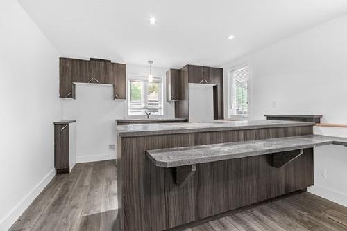 Intergenerational - 1834  - 1834A Ch. De La Grande-Ligne, Stoneham-Et-Tewkesbury, QC - Indoor Photo Showing Kitchen