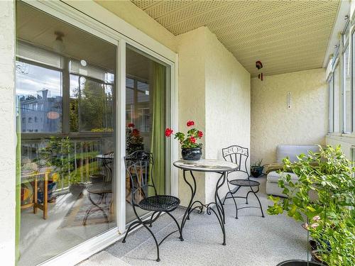 203-1110 Oscar St, Victoria, BC - Outdoor With Deck Patio Veranda With Exterior