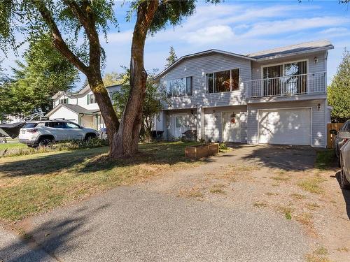 B-2001 13Th St, Courtenay, BC - Outdoor