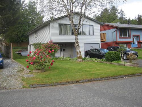 7740 Daphne St, Port Hardy, BC 