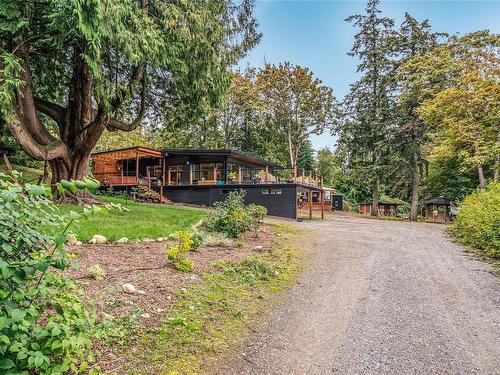 365 Baker Rd, Ladysmith, BC 