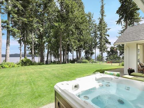 4827 Ocean Trail, Bowser, BC 