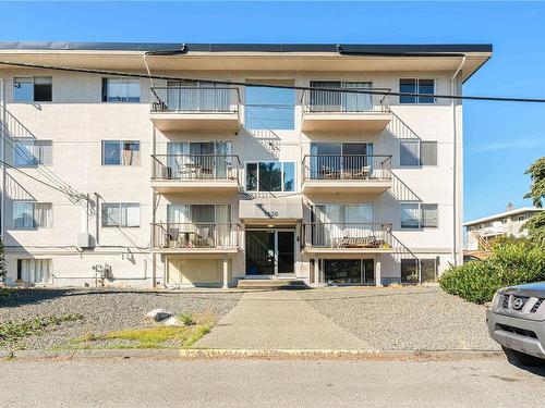 1-1630 Crescent View Dr, Nanaimo, BC - Outdoor