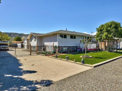 2535 Glenview Ave, Kamloops, BC - Outdoor