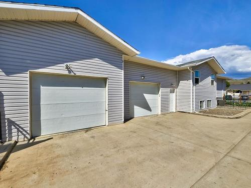 2535 Glenview Ave, Kamloops, BC - Outdoor With Exterior