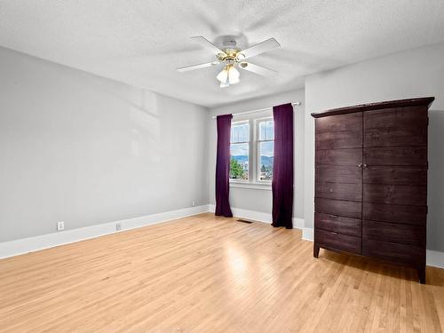 659 Pleasant Street, Kamloops, BC - Indoor Photo Showing Other Room