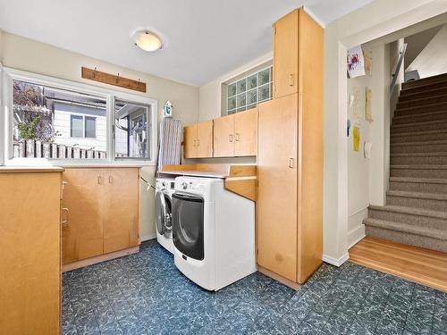 659 Pleasant Street, Kamloops, BC - Indoor Photo Showing Laundry Room