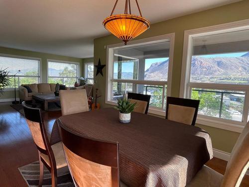 1491 Pine Cres, Kamloops, BC - Indoor Photo Showing Dining Room