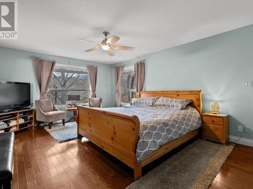 1491 Pine Cres, Kamloops, BC - Indoor Photo Showing Bedroom