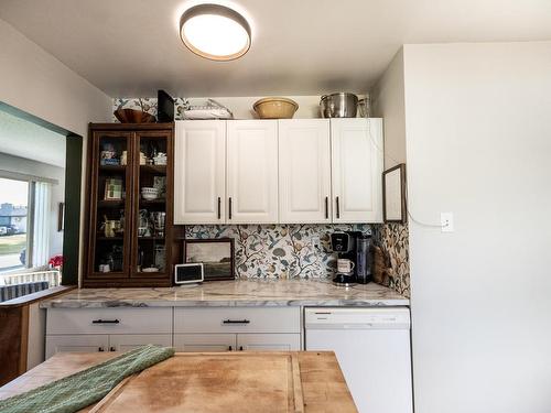 16 Galena Ave, Logan Lake, BC - Indoor Photo Showing Kitchen